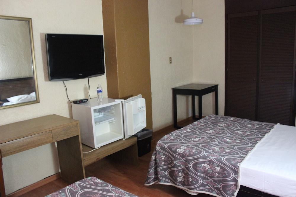 Hotel Del Parque Guadalajara Zewnętrze zdjęcie