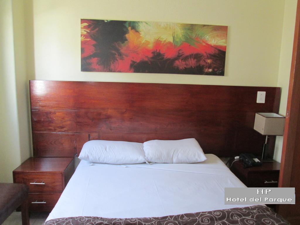 Hotel Del Parque Guadalajara Zewnętrze zdjęcie