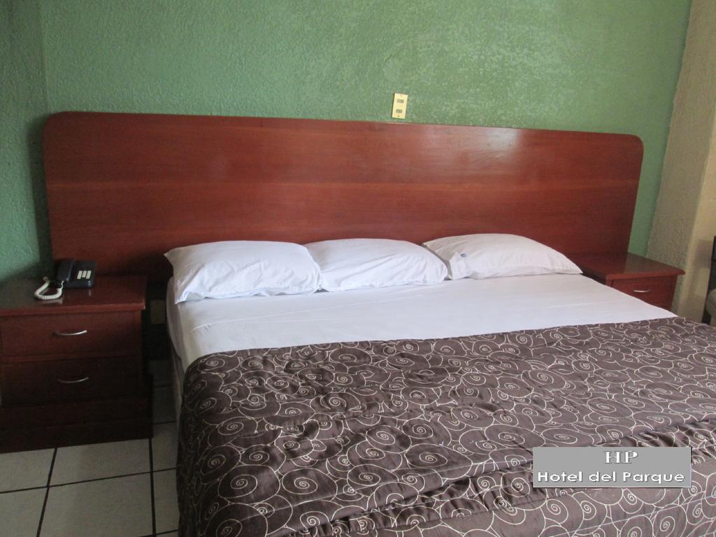 Hotel Del Parque Guadalajara Zewnętrze zdjęcie