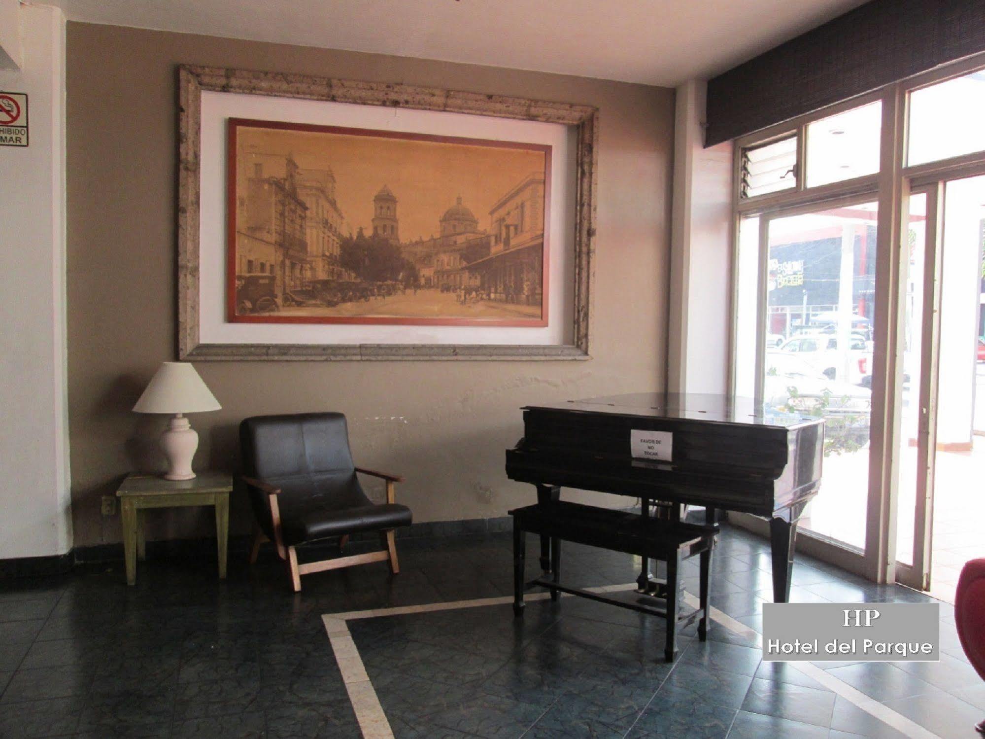 Hotel Del Parque Guadalajara Zewnętrze zdjęcie
