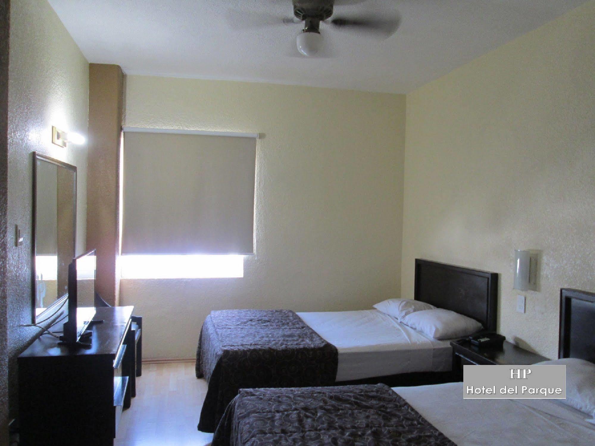 Hotel Del Parque Guadalajara Zewnętrze zdjęcie